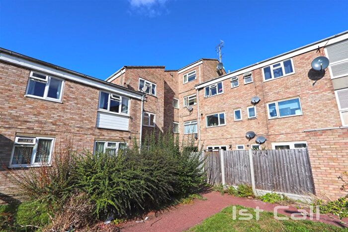 3 Bedroom Maisonette For Sale In Rochford Road, Southend On Sea, SS2