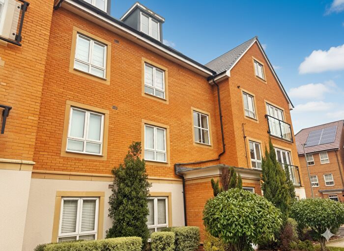 1 Bedroom Flat To Rent In Kenyon Way, Slough, SL3