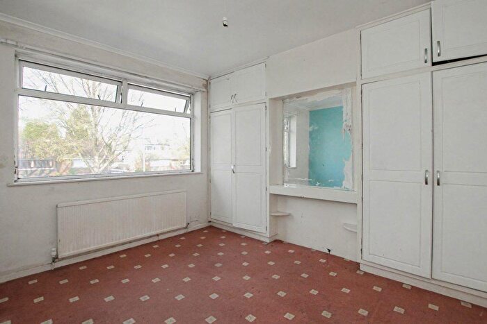 4 Bedroom Semi Detached House For Sale In Dartmouth Avenue, Newcastle Under Lyme, ST5