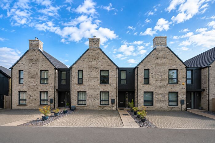 3 Bedroom Link Detached House For Sale In Juno Gardens, Highworth, Swindon, SN6