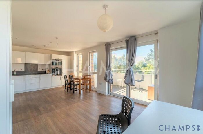 3 Bedroom Flat To Rent In Ivy Point, Hannaford Walk, London, E3