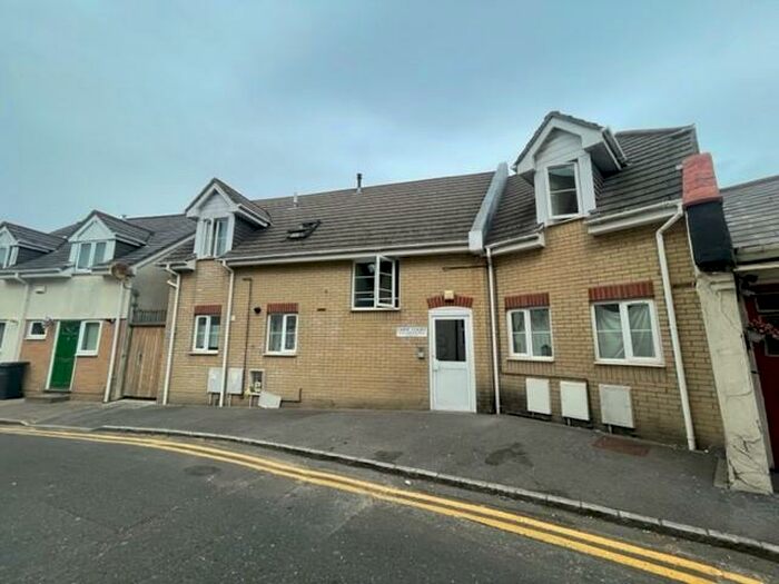 2 Bedroom Flat To Rent In Norwich Road, Bournemouth, BH2