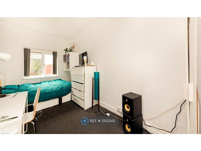 6 Bedroom Terraced House To Rent In Lewes Road, Brighton, BN2