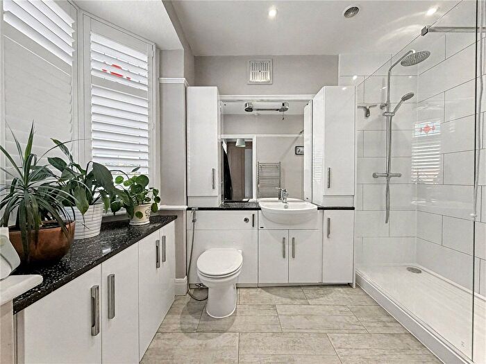 4 Bedroom Semi-detached House For Sale In Edwin Road, Wigmore, Gillingham, ME8