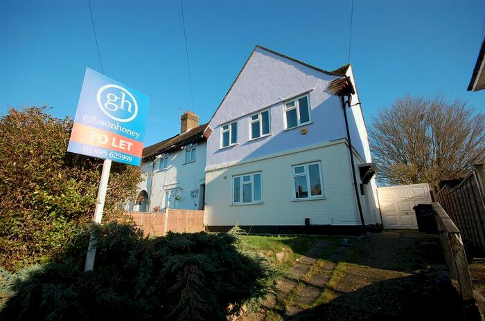 3 Bedroom Semi-Detached House To Rent In Appletree Avenue, West Drayton, UB7