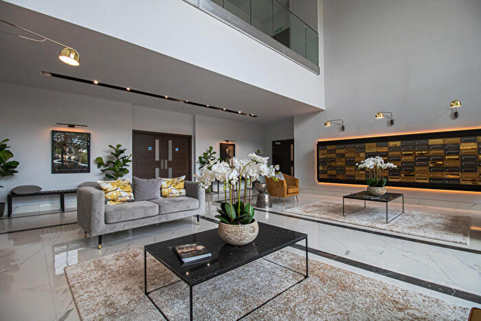 2 Bedroom Flat To Rent In Victoria Avenue, Southend-on-sea, SS2