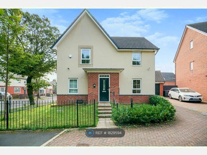 3 Bedroom Detached House To Rent In Whitewood Road, Worsley, Manchester, M28