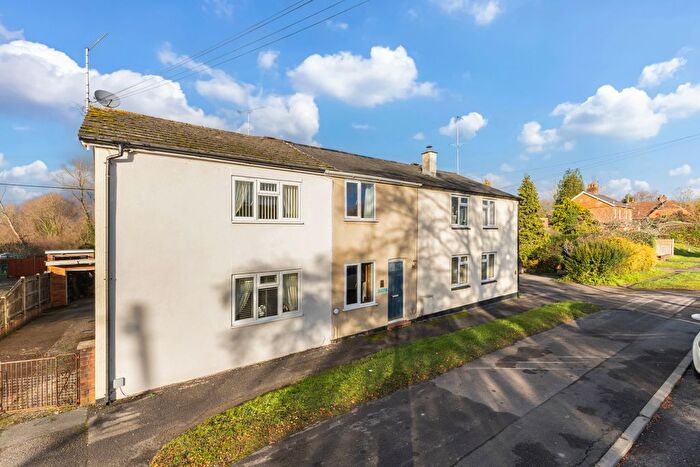 2 Bedroom Terraced House For Sale In London Road, Holybourne, GU34