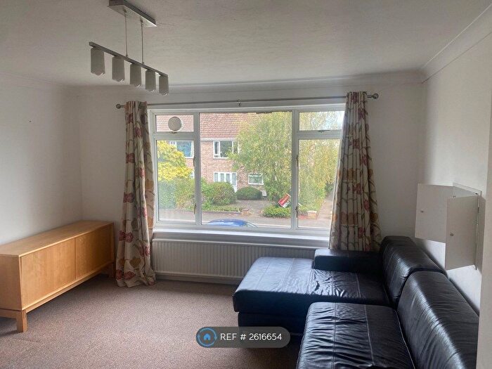 3 Bedroom Maisonette To Rent In Coniston Road, Leamington Spa, CV32