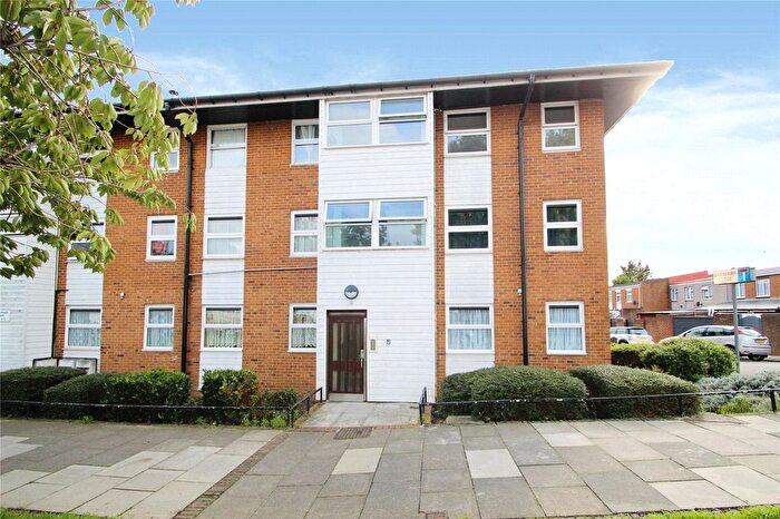 1 Bedroom Flat For Sale In Andromeda Court, Myrtle Road, Romford, RM3