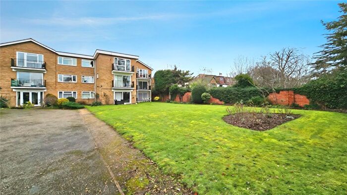 2 Bedroom Flat To Rent In Fordbridge Road, Ashford, Surrey, TW15