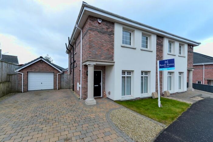 4 Bedroom Semi-Detached House For Sale In Millreagh Green, Dundonald, Belfast, BT16