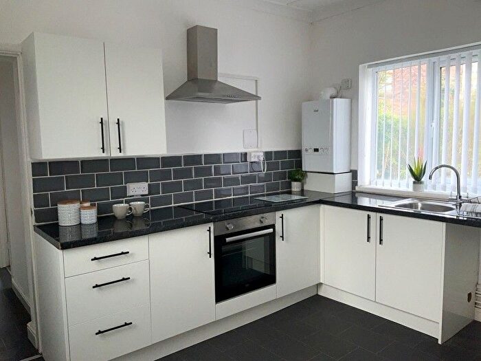 2 Bedroom Flat To Rent In Coldstream Street, Llanelli, Carmarthenshire., SA15