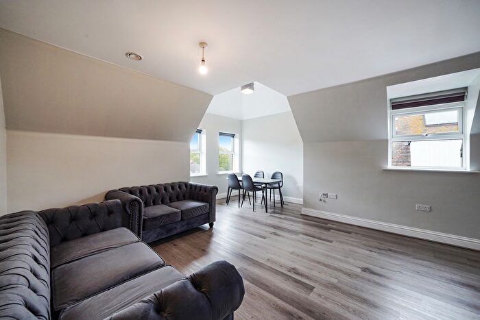 2 Bedroom Flat To Rent In Egham Hill, Egham, TW20