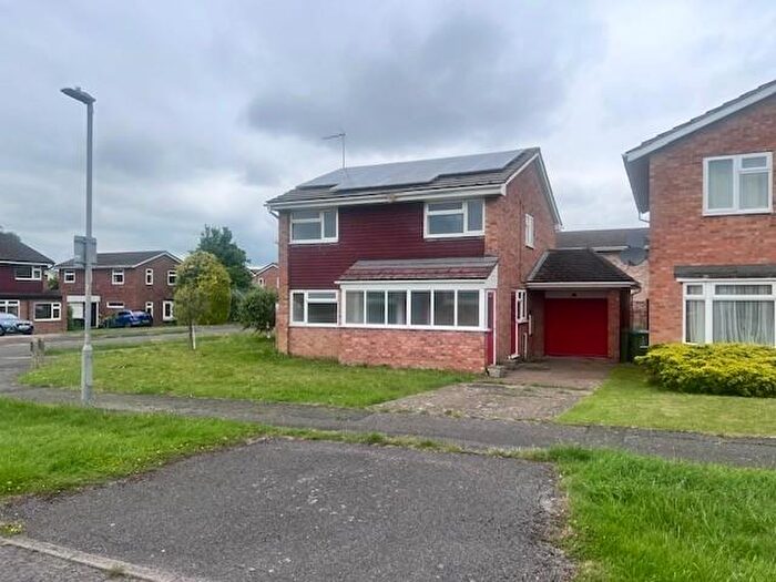 4 Bedroom Detached House To Rent In Pentland Road, Aylesbury, HP21