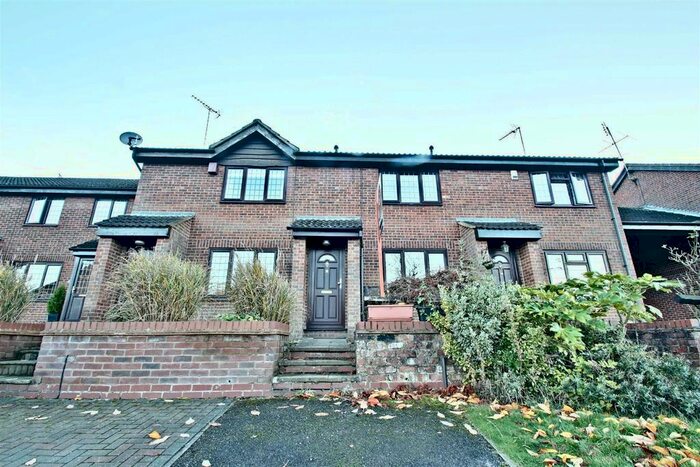 2 Bedroom Terraced House To Rent In Hunters Oak, Hemel Hempstead, HP2