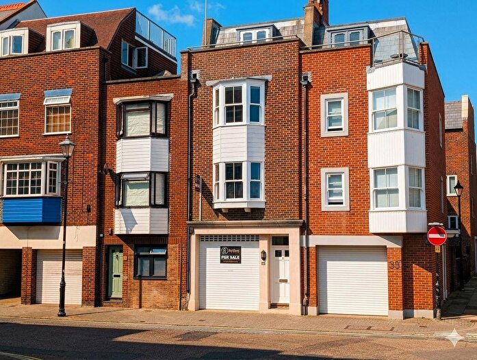 4 Bedroom Town House For Sale In Broad Street, Old Portsmouth, PO1