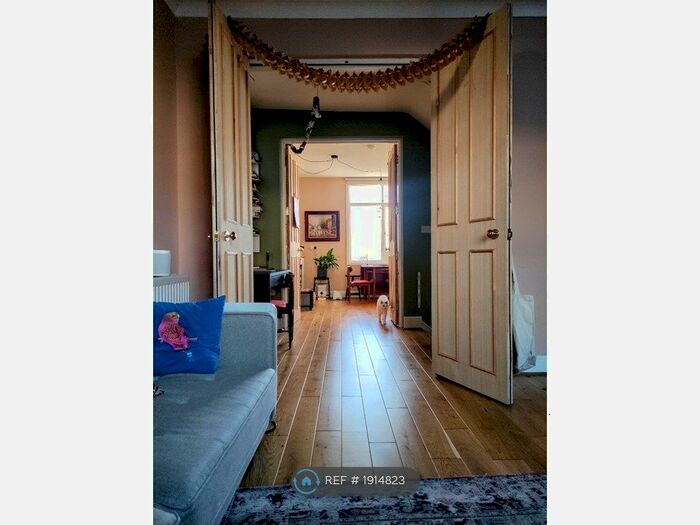 3 Bedroom Flat To Rent In Ball Ponds Road, London, N1