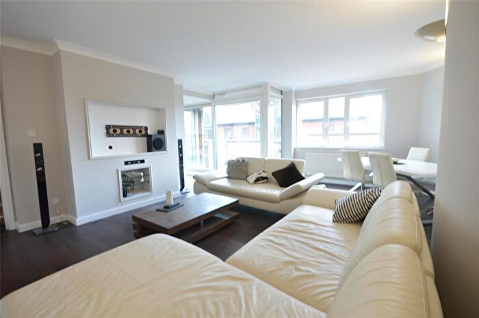 2 Bedroom Apartment To Rent In High Street, Purley, Surrey, CR8