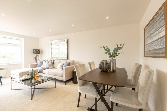 1 Bedroom Flat To Rent In Tunsgate Quarter, - High Street, GU1