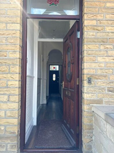 1 Bedroom Terraced House To Rent In Reginald Street, Bradford, BD5