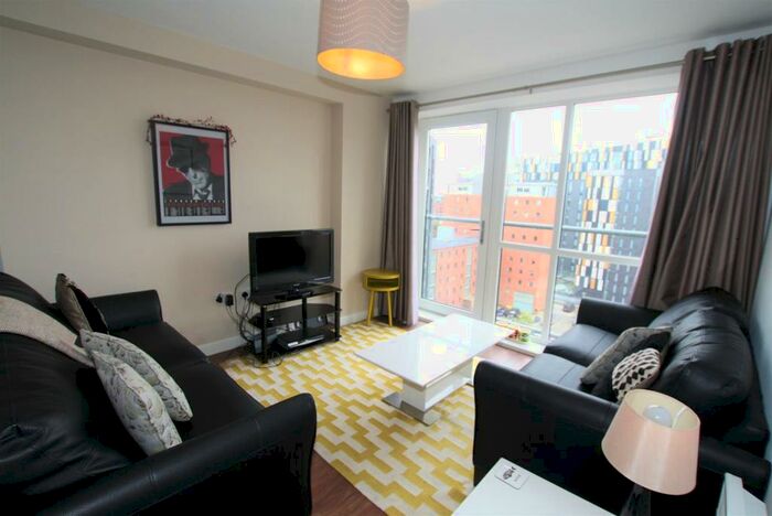 3 Bedroom Apartment To Rent In The Riley Building, Lowry Wharf, M5