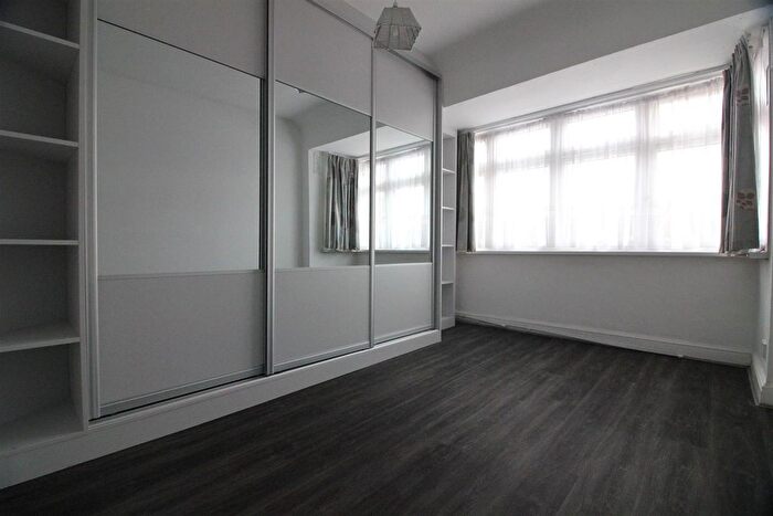 3 Bedroom Property To Rent In Hillborne Close, Hayes, UB3