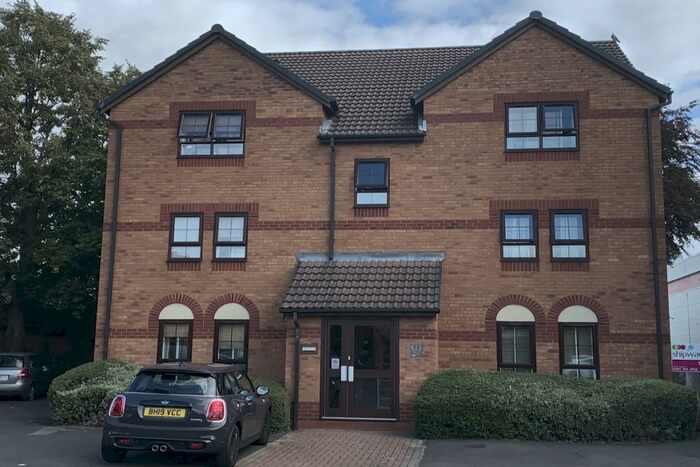Flat To Rent In Bantams Close, Kitts Green, Birmingham, B33