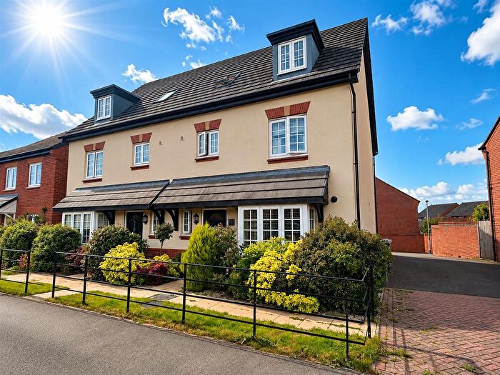 4 Bedroom Town House For Sale In Heron Way, Nantwich, Cheshire, CW5