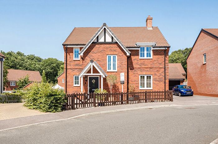 4 Bedroom Detached House For Sale In Chiltern Crescent, Fair Oak, Eastleigh, Hampshire, SO50