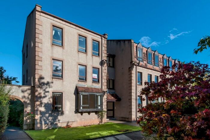 2 Bedroom Flat To Rent In Carron Gardens, Stonehaven, Aberdeenshire, AB39