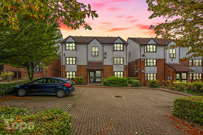 Studio For Sale In Chalice Way, Greenhithe, DA9