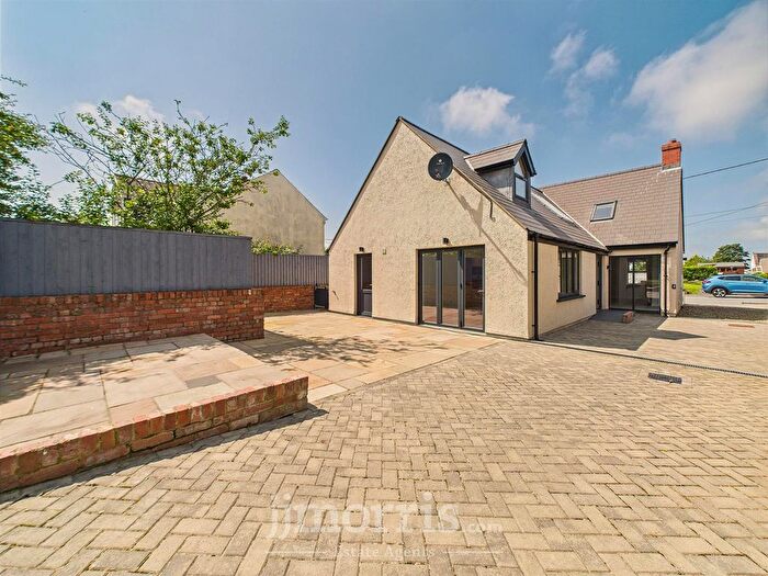 4 Bedroom Detached Bungalow For Sale In Llys Araul, St. Davids Road, Letterston, SA62