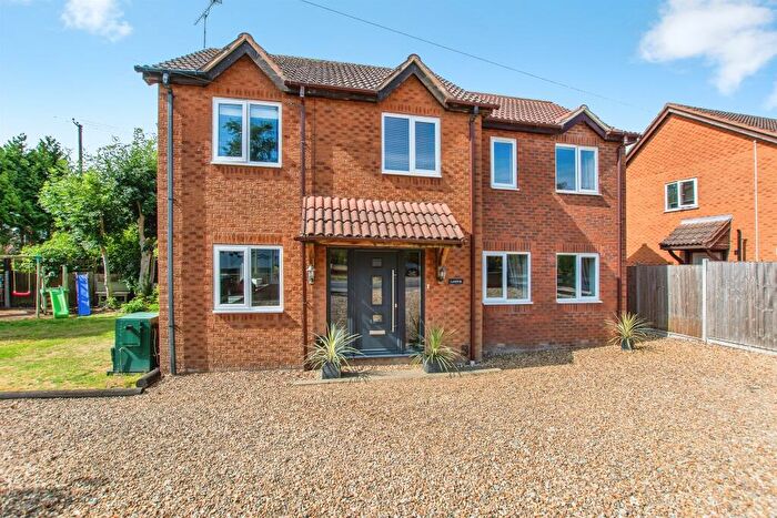 4 Bedroom Detached House For Sale In Isle Road, Outwell, Wisbech, PE14