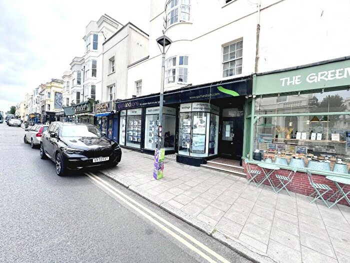 1 Bedroom Flat To Rent In Western Road, Hove, East Sussex, BN3
