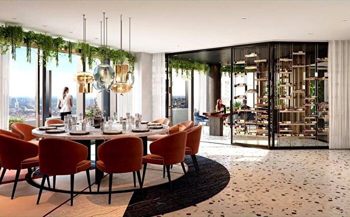 2 Bedroom Flat For Sale In Aspen, Consort Place, E14