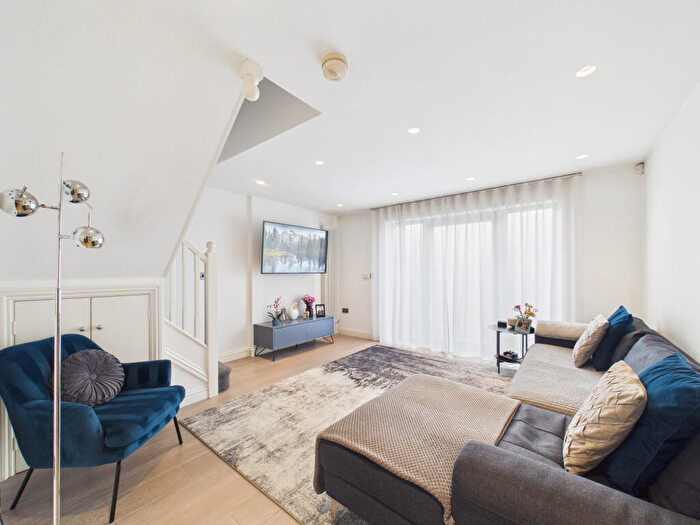 2 Bedroom Duplex For Sale In George Street, Hull, North Humberside, HU1