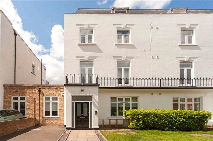 3 Bedroom Flat For Sale In Caledonian Road, Holloway, N7