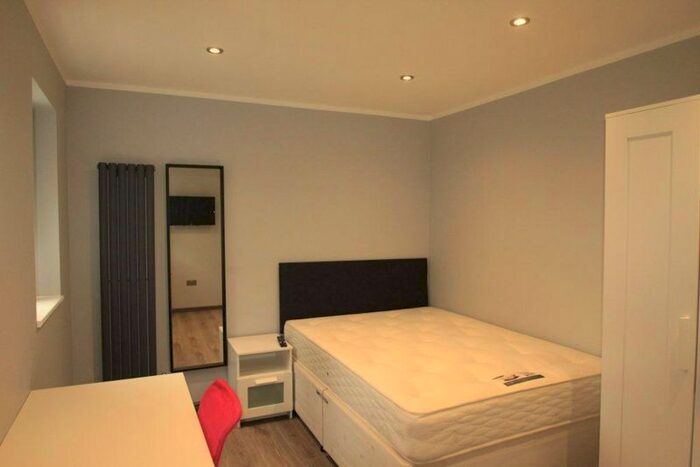 5 Bedroom Property To Rent In Osborne Avenue, Jesmond, Newcastle Upon Tyne, NE2