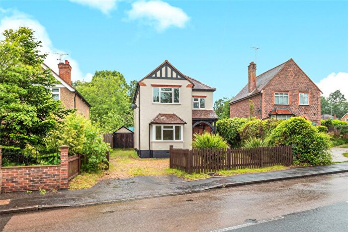 3 Bedroom Detached House For Sale In Brookwood, Woking, Surrey, GU24
