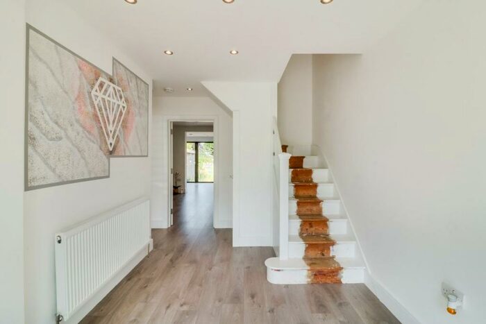 4 Bedroom Semi-Detached House To Rent In Hawthorne Avenue, Harrow, HA3