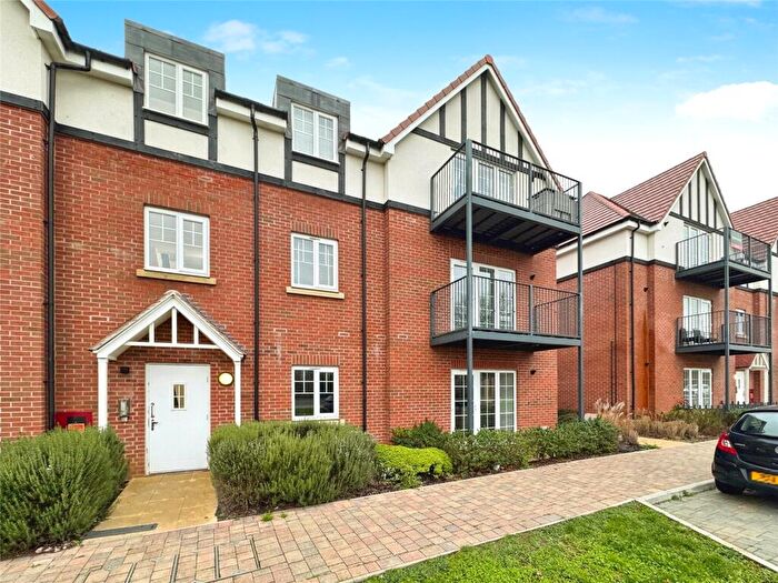 2 Bedroom Apartment For Sale In Kingfisher Way, Gilden Park, Harlow, Essex, CM17