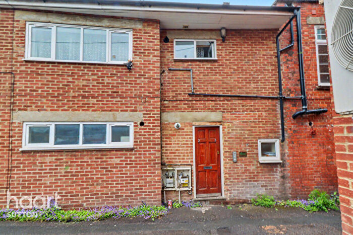 Flat For Sale In The Broadway, Sutton, SM3