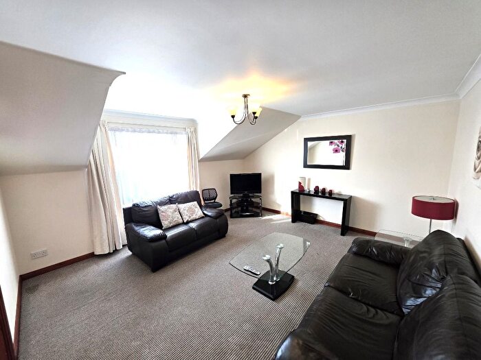 2 Bedroom Flat To Rent In Claremont Place, City Centre, Aberdeen, AB10