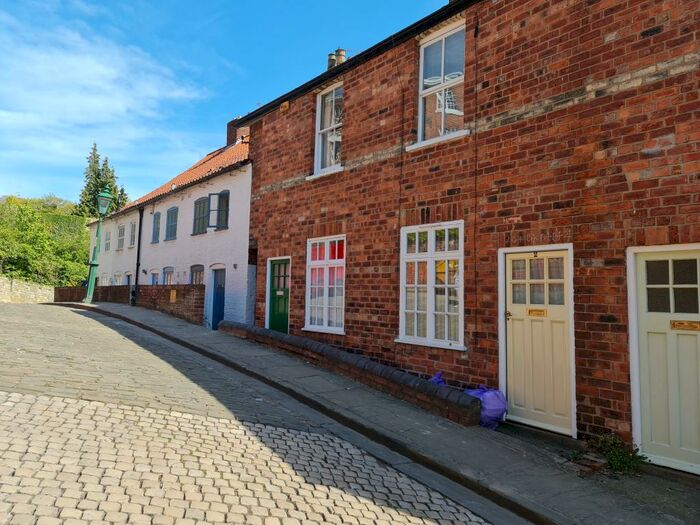 2 Bedroom Cottage To Rent In Danes Cottages, LN2