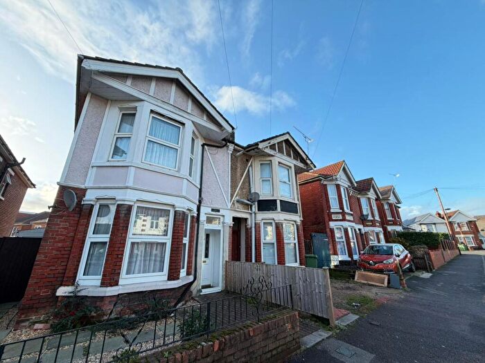 4 Bedroom Semi Detached House To Rent In Devonshire Road, Bedford Place, SO15
