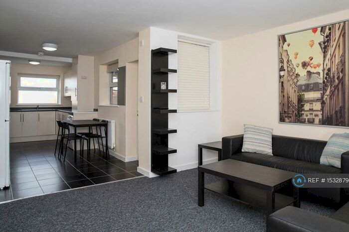 6 Bedroom Terraced House To Rent In Jubilee Drive, Liverpool, L7