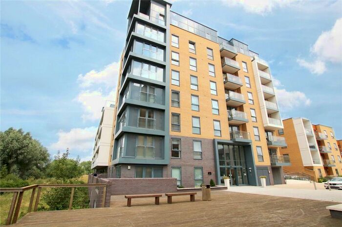 1 Bedroom Flat To Rent In Skylark House, Drake Way, Reading, Berkshire, RG2