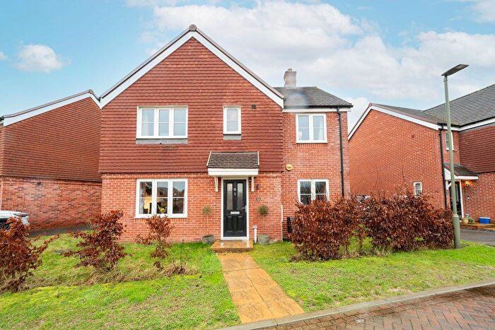 5 Bedroom Detached House For Sale In Eames Crescent, Horley, RH6