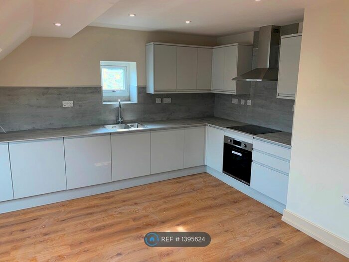 1 Bedroom Flat To Rent In High Street, Newmarket, CB8